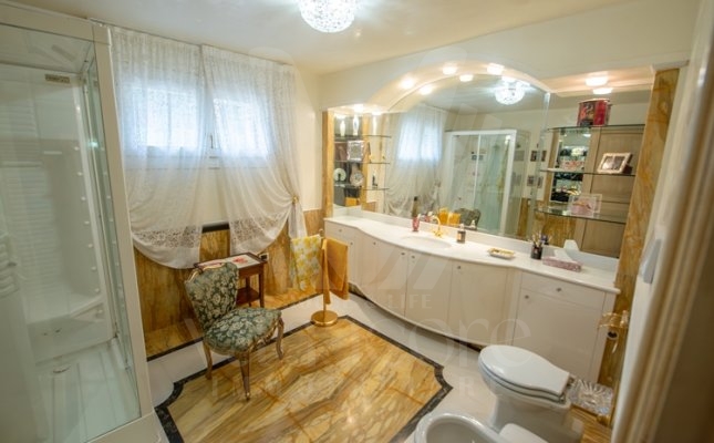 54 Bagno 2 camera padronale