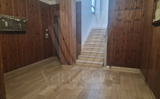 3 Interno palazzo 3 Interno palazzo